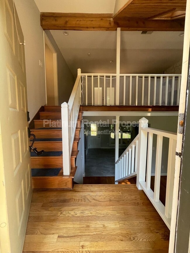 Building Photo - 4186 Nowata Dr NE