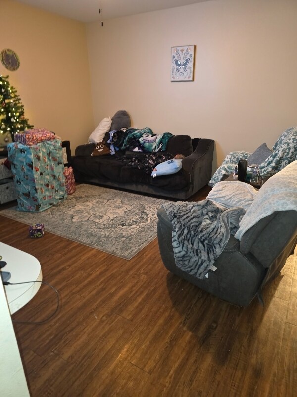 Foto del edificio - 712 Yorktown Ct