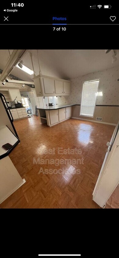 Foto del edificio - 7670 Glen Devon Rd