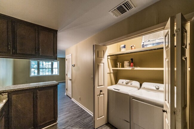 Foto del edificio - 2007 Greenwood Pl SW