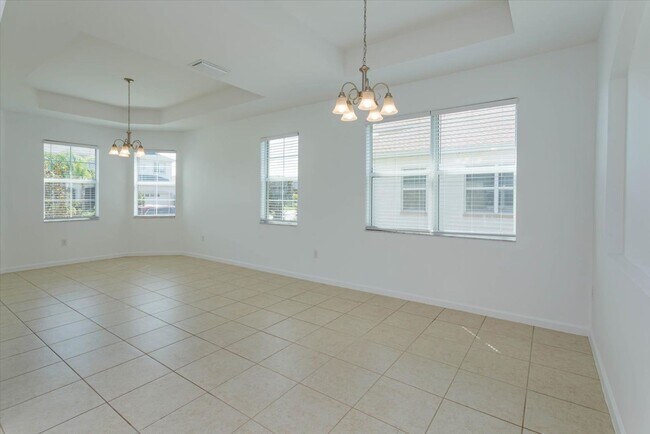 Foto del edificio - Immaculate Move-In Ready 3-Bedroom Home wi...