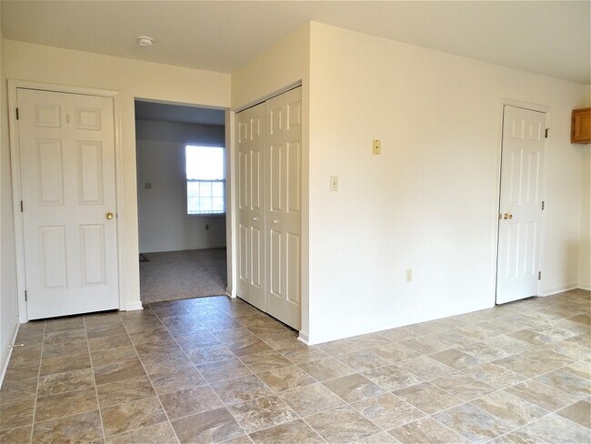 Foto del edificio - 1 Foxfield Ln