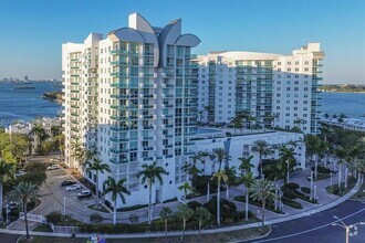 Building Photo - 7910 Harbor Island Dr