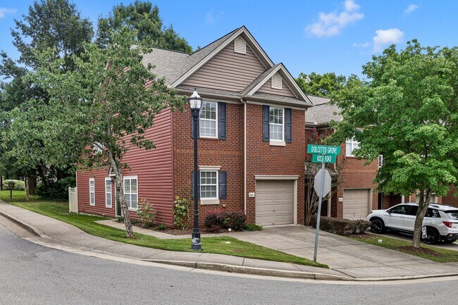 Foto del edificio - 3 Bedroom with Garage Now Available!