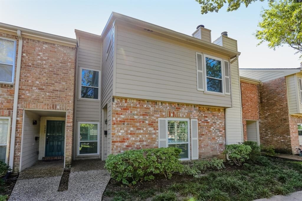 5987 Woodway Dr, Houston, TX 77057 Condo for Rent in Houston, TX