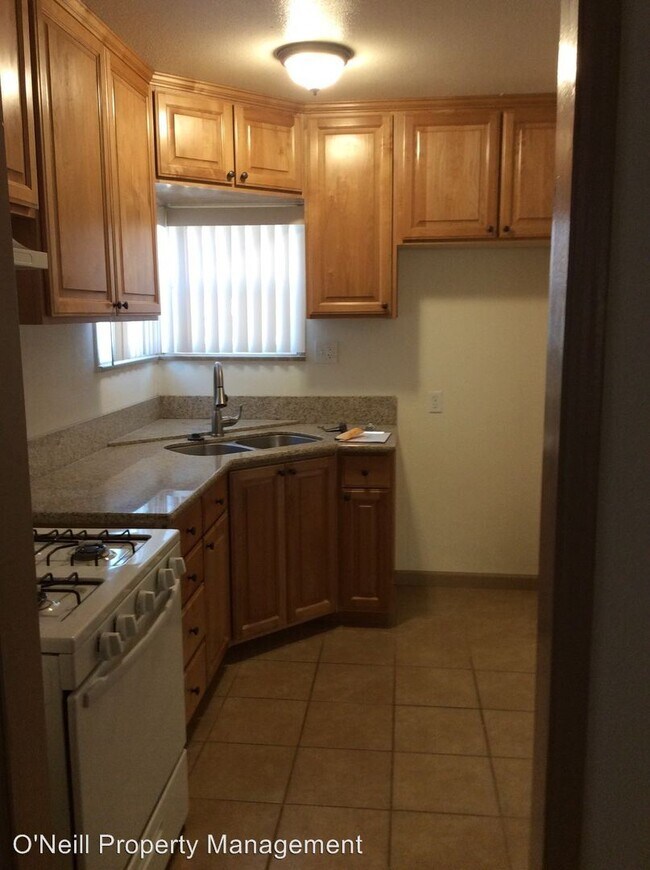 Building Photo - 4537-4547 Jurupa Ave