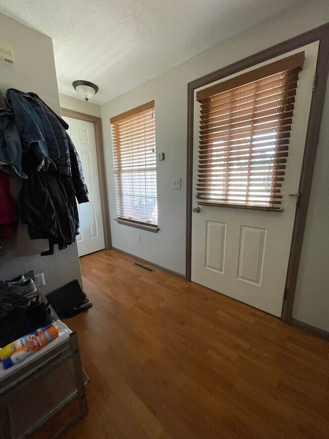 Foto del edificio - Charming 3 Bed 3 Bath Home - Available Aug...