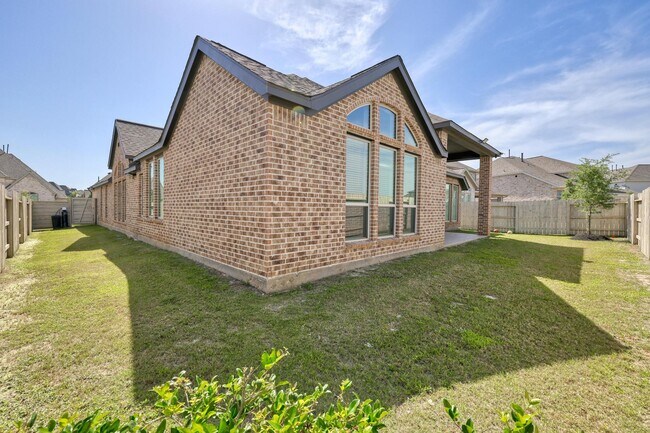 Foto del edificio - 5014 Mulberry Shrubs Ln