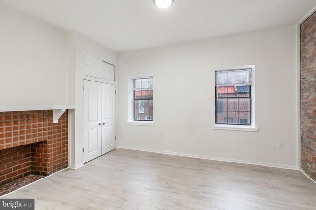 Building Photo - 505 Pine St