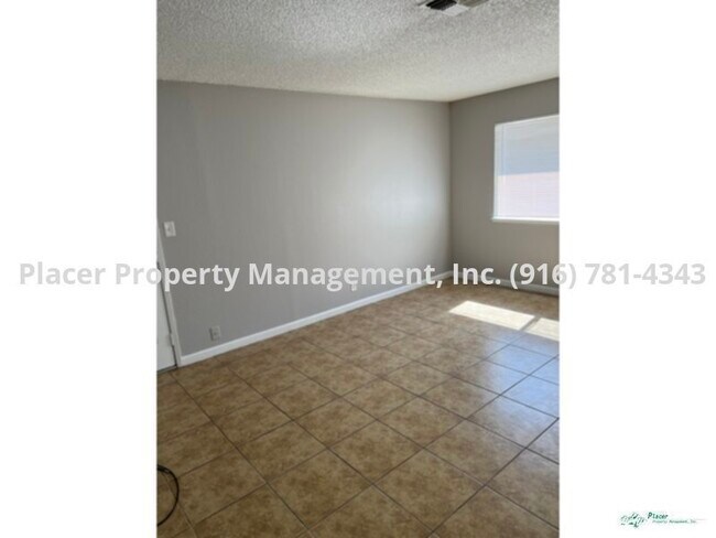 Building Photo - Avail now?  Exceptionally clean 2 bedroom ...