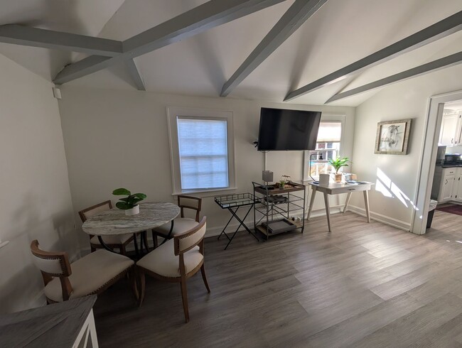 Foto del edificio - 405 Colleton Ave SE