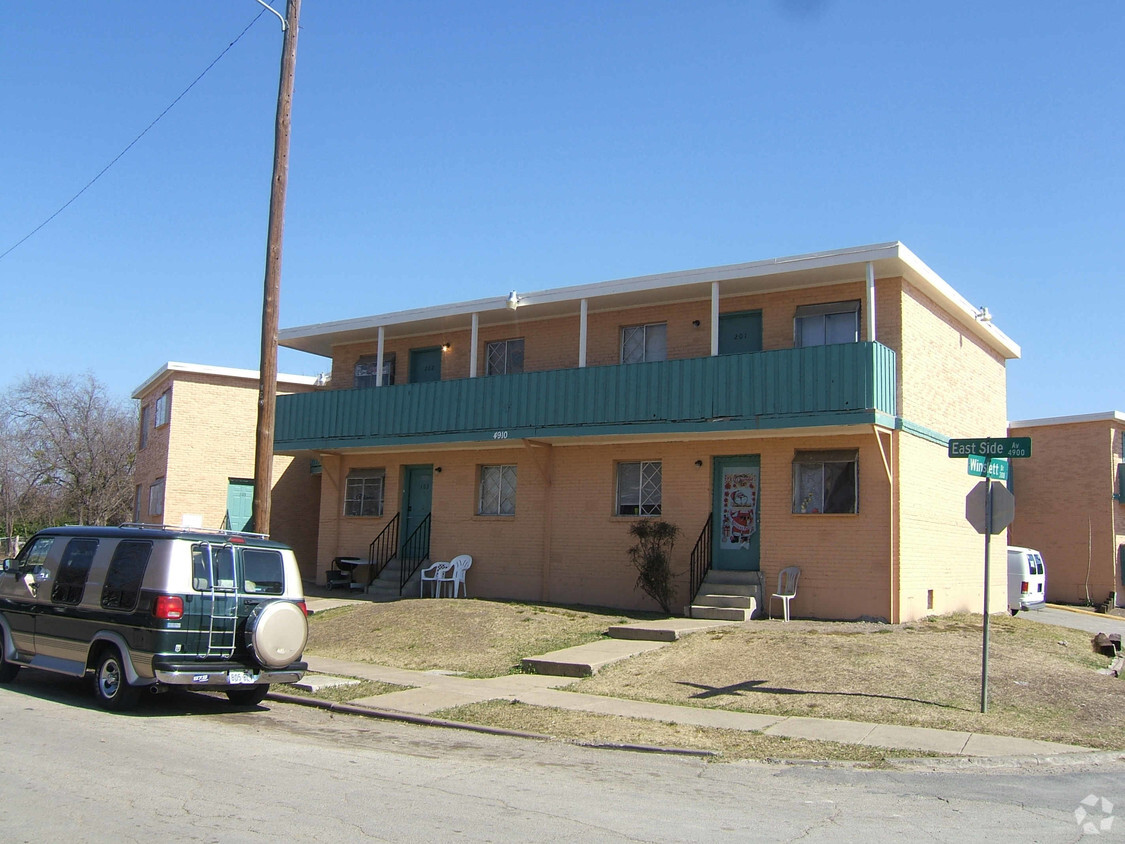 Foto del edificio - East Side Apartments