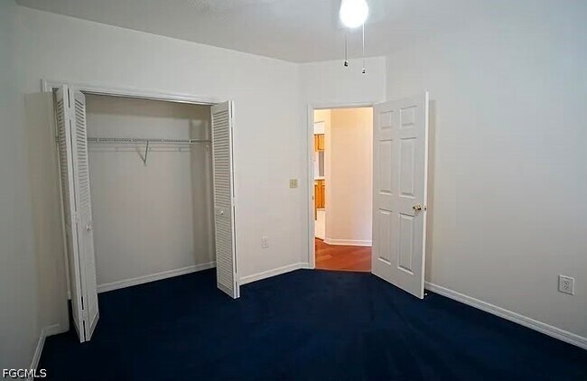 Foto del edificio - 807 Bluegrass Ln