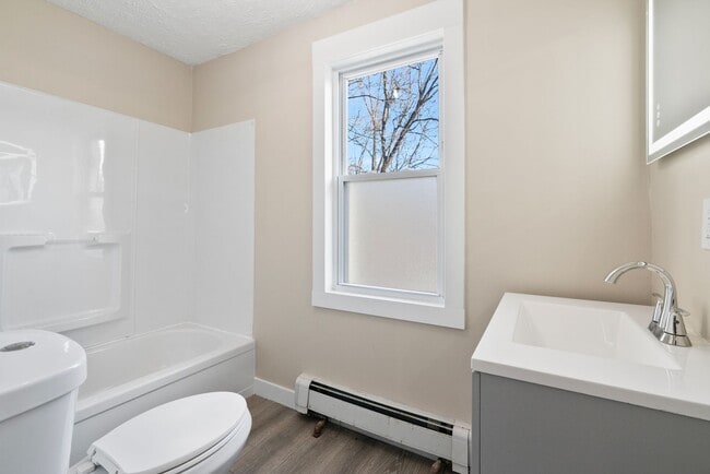 Photo - Newly Renovated 3 Bedroom home in East Pittsburgh available now!