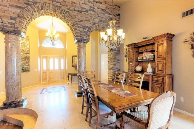 Foto del edificio - 4965 E Grandview Rd