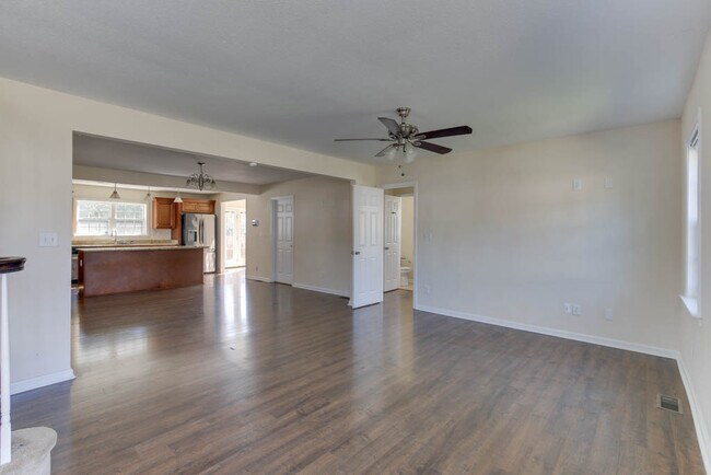 Foto del edificio - 2 Alden Ave