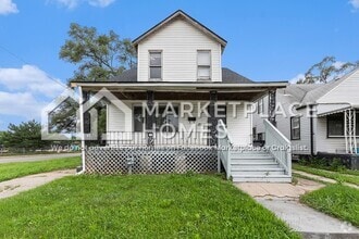 Building Photo - 15457 Cloverlawn Ave