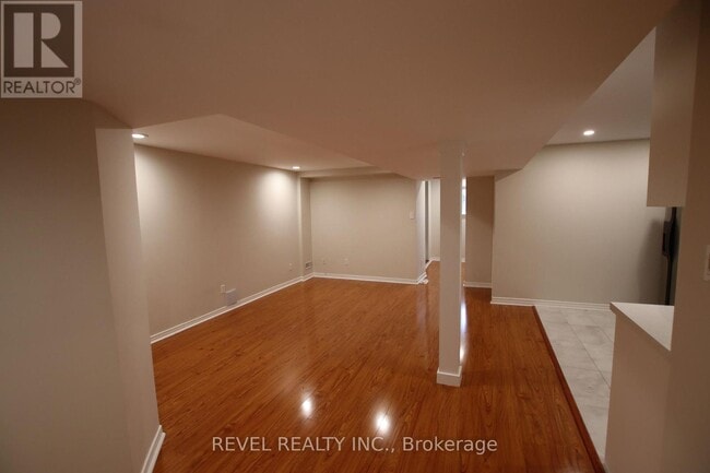 Building Photo - 133 Rouge Forest Crescent