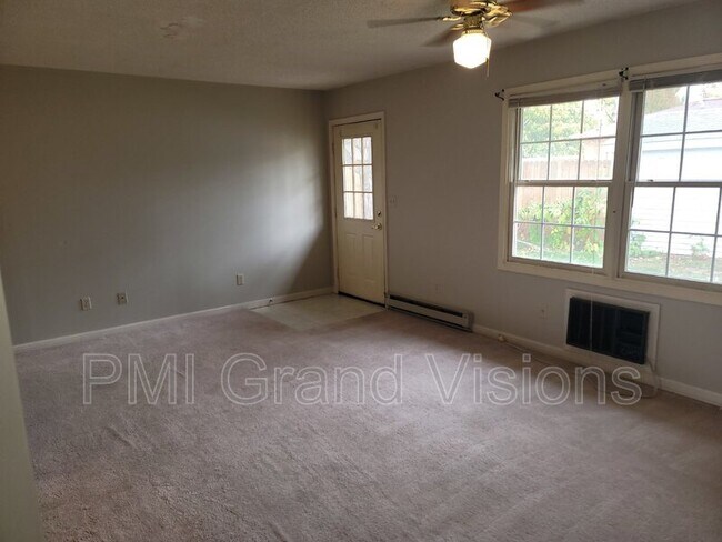 Building Photo - 1305 18th St