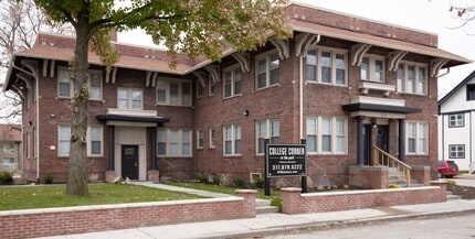 Building Photo - 664 E 17th St