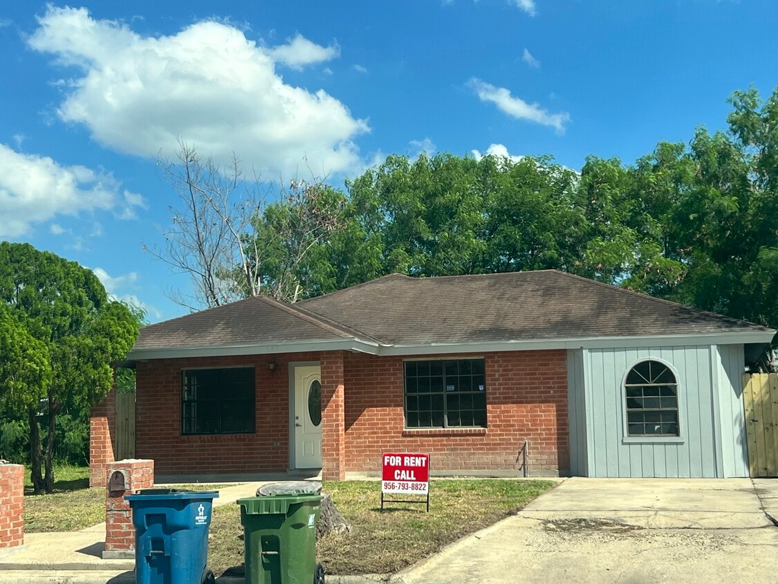 Foto principal - 440 Red Rose St