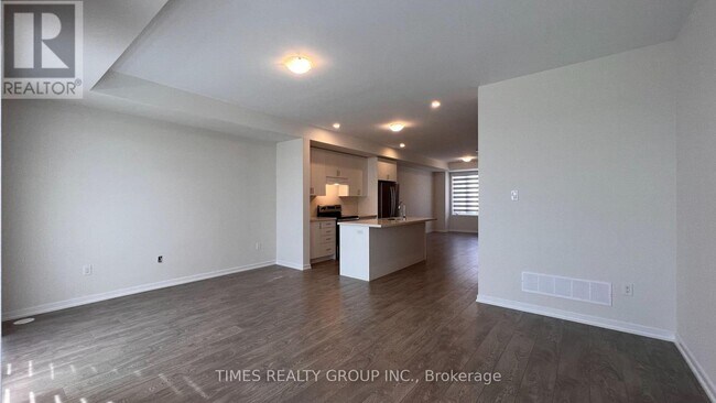 Building Photo - 45 Rattenbury Rd