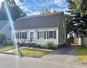 Building Photo - 16 Kingsbury Ln