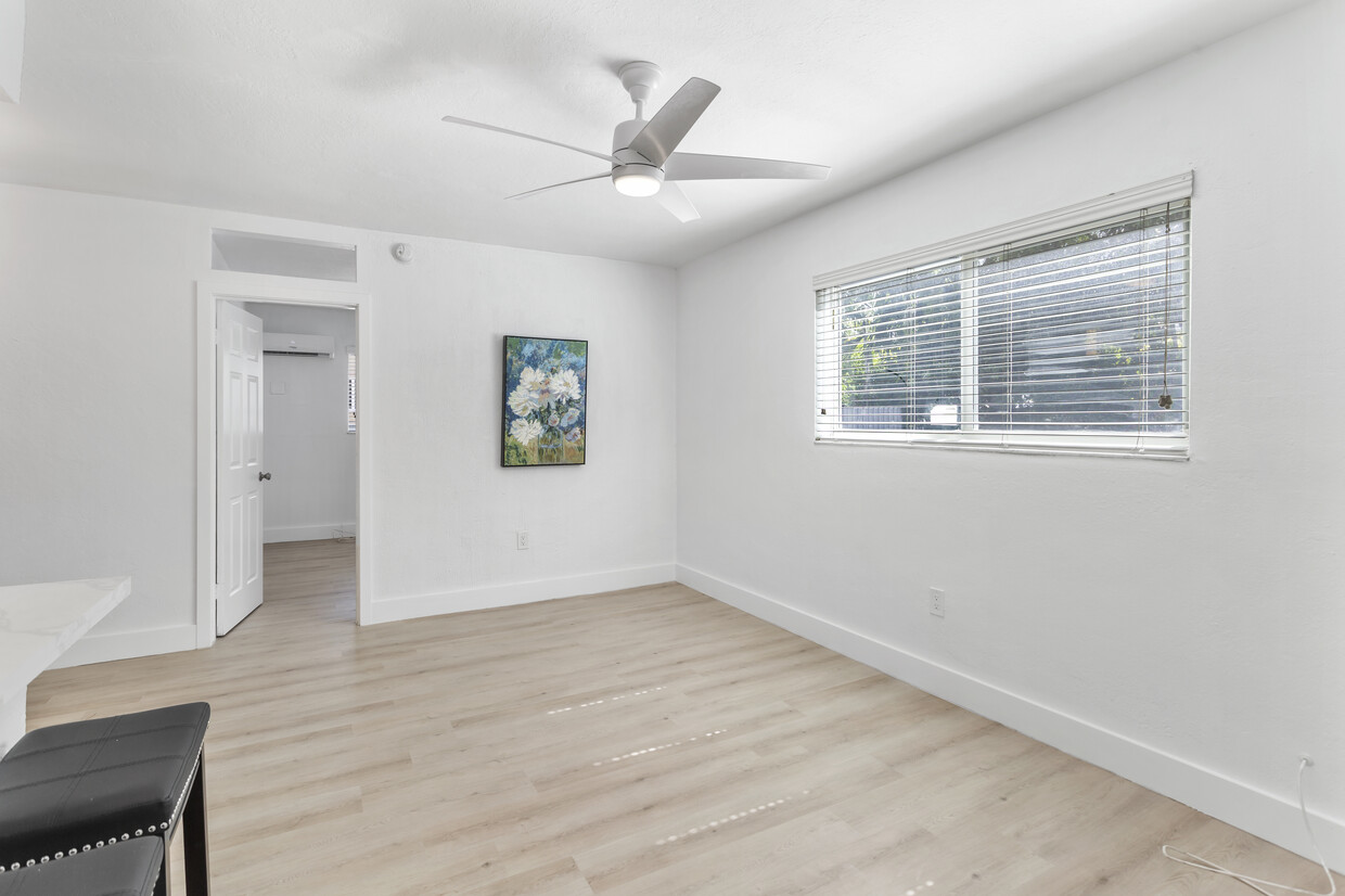 Foto principal - 6330 SW 79th St