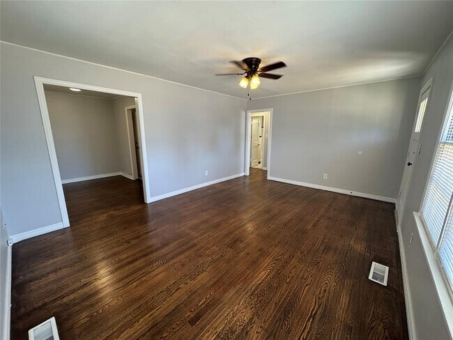 Foto del edificio - 3105 W Park Pl