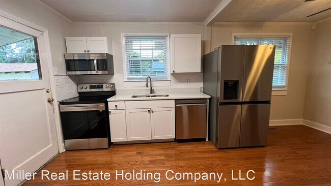 Foto del edificio - 3 br, 1 bath House - 2408 East 39th St