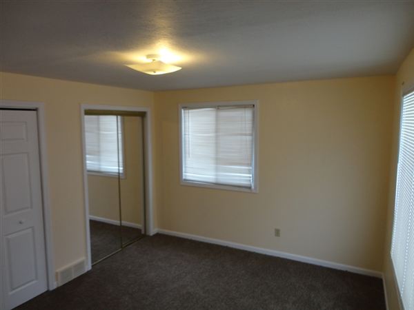 Building Photo - 3613 Huggins Ave
