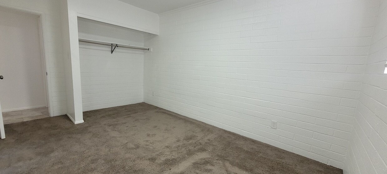 Primary Photo - RENT DISCOUNTED $100/mo August-December. $...