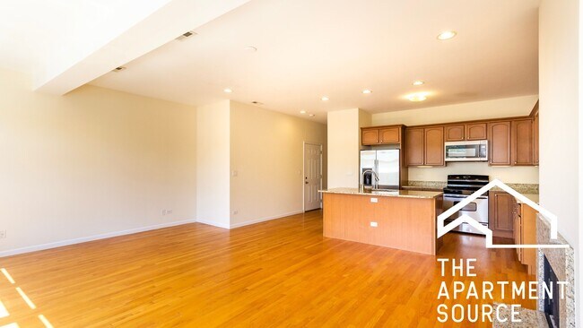 Foto del edificio - 1627 N Clybourn Ave