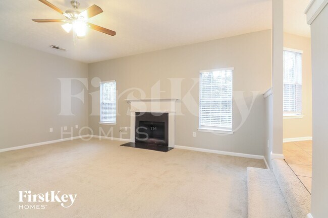Foto del edificio - 556 Harvick Cir