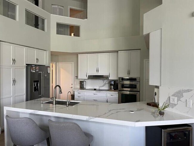 Building Photo - 20252 Ocean Key Dr