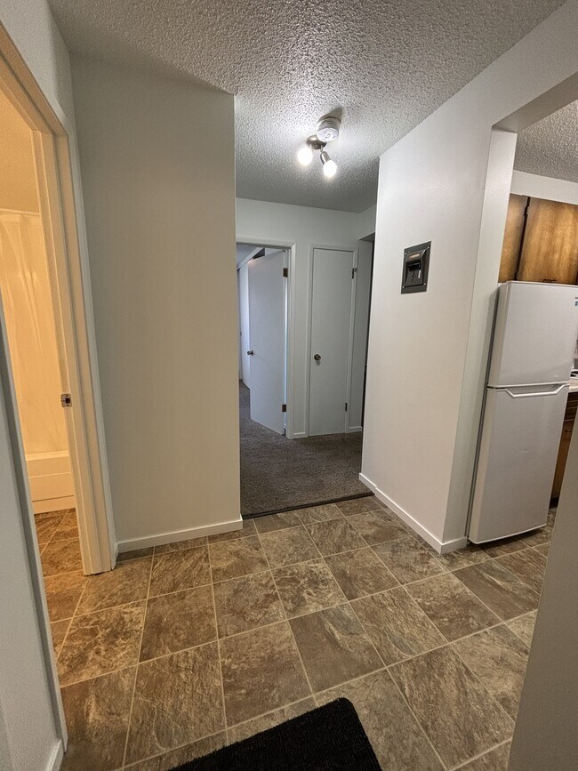 Photo du bâtiment - 3607 118 Ave NW