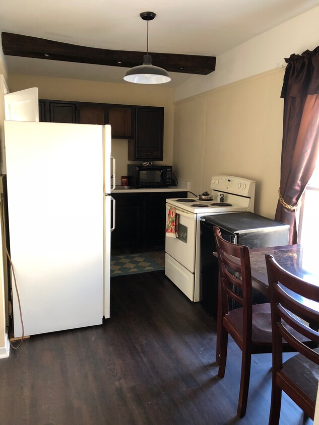 Kitchen - 933 10th St