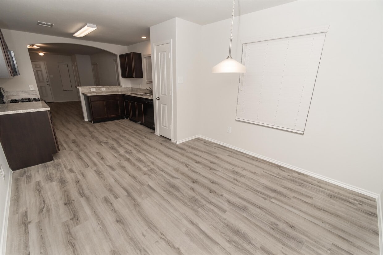 Building Photo - 2629 Lina Dr