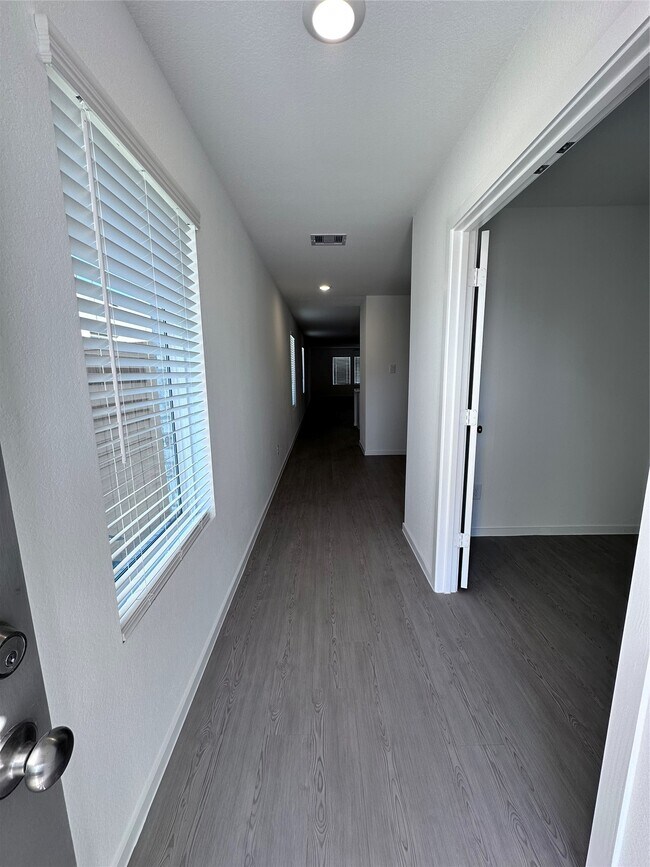 Foto del edificio - 20014 Palermo Shrs Dr