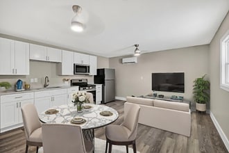 Building Photo - 37 Seminole Ct Building Photo - 37 Seminole Ct