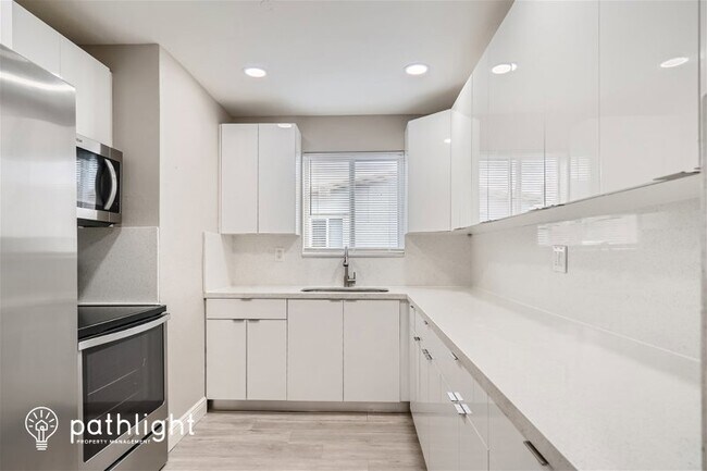 Foto del edificio - 4180 NW 10Th Terrace