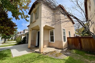 Building Photo - 818 Navigator Way