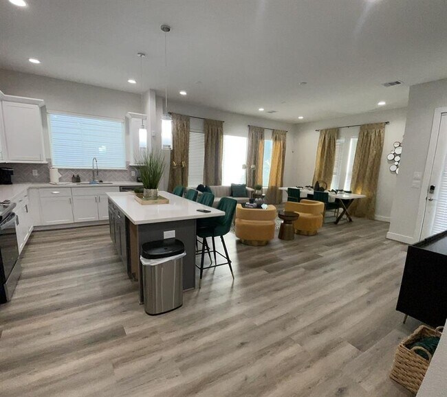 3358 Pinemont Dr, Houston, TX 77018 House Rental in Houston, TX