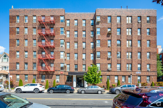 Building Photo - 1680 OCEAN AVE