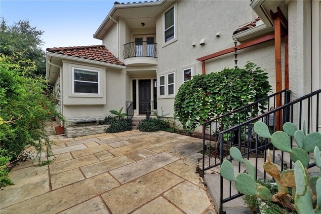 Building Photo - Spacious 4-Bedroom Home for Rent in Gated ...