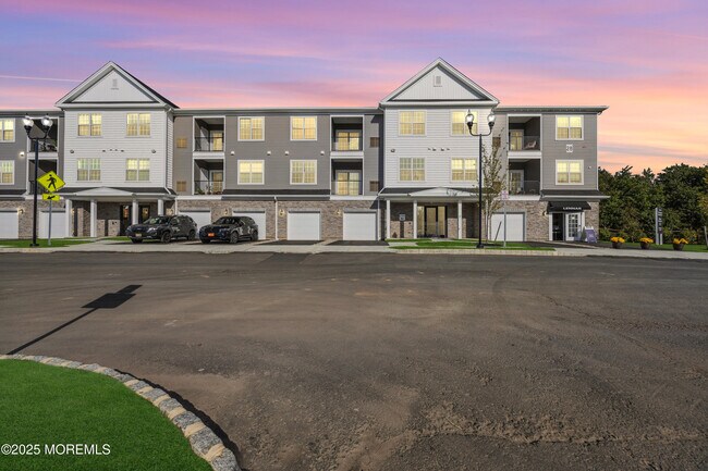 Foto del edificio - 28311 Radford Ct