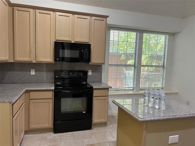 Foto del edificio - 828 Tablerock Way
