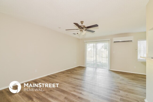 Building Photo - 7 S Lake Pleasant Rd