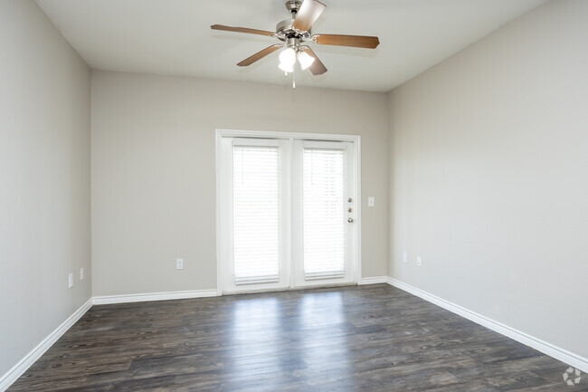 1HAB, 1BA - 735 ft² - Oasis at Plum Creek (New)