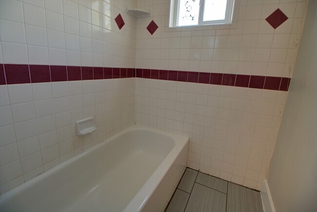 Foto del edificio - Pet Friendly Kearns Home